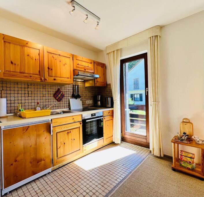 Ferienwohnung Lotti + Hochschwarzwald Card Titisee-Neustadt Bagian luar foto