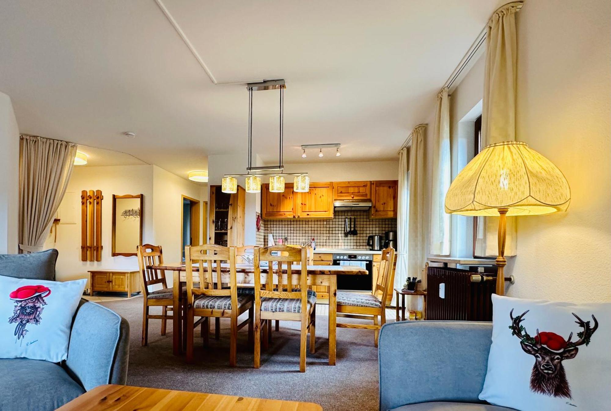 Ferienwohnung Lotti + Hochschwarzwald Card Titisee-Neustadt Bagian luar foto